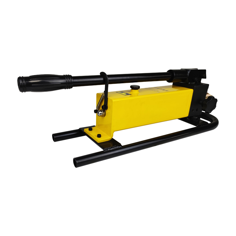 Bomba manual hidráulica de doble etapa 700 bar 700–2700 cc de simple efecto